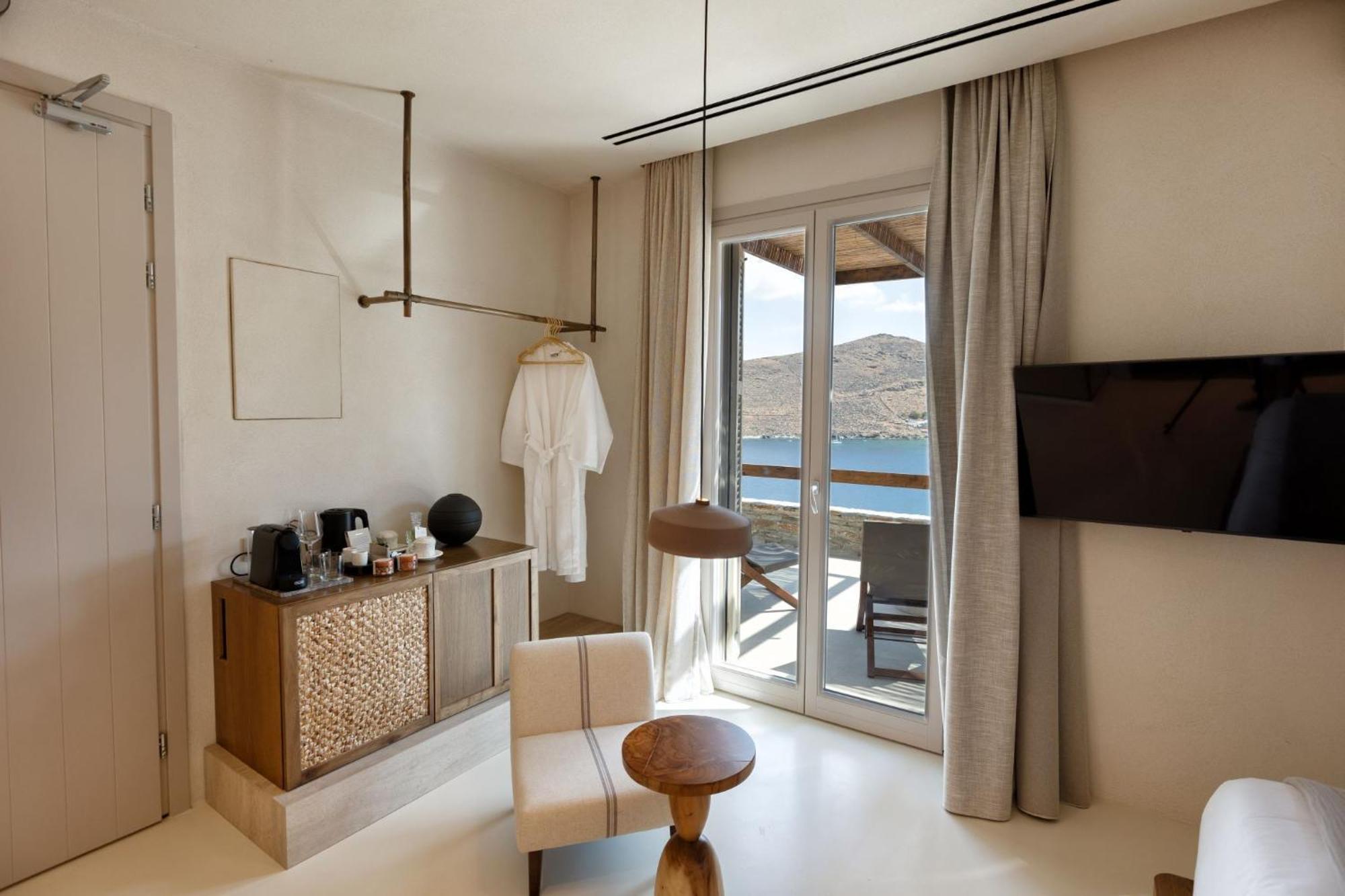 Yfes Hotel Kythnos Ngoại thất bức ảnh